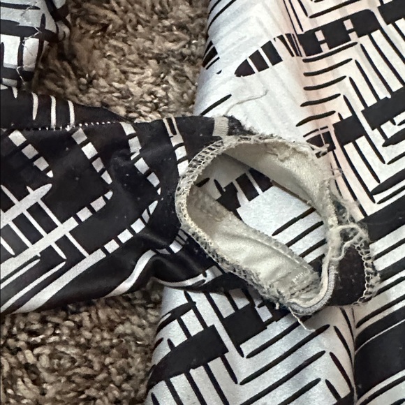 Sync speedsuit size 10/12 - Picture 3 of 9